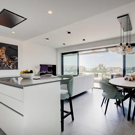 Modern Highend Oasis W/sea Views Апартаменты Эстепона