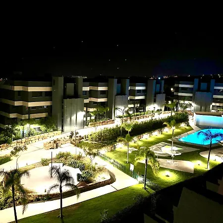 Апартаменты Modern Highend Oasis W/sea Views